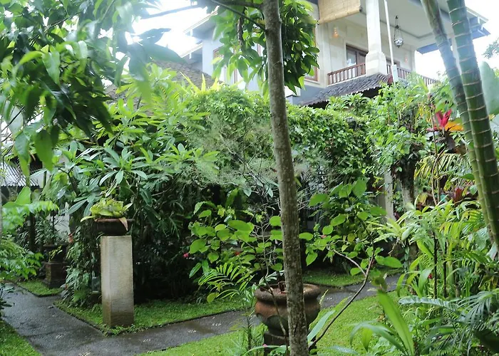 Karang Mesari * ウブド