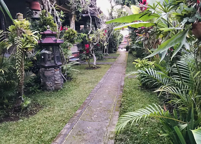 Karang Mesari ゲストハウス *