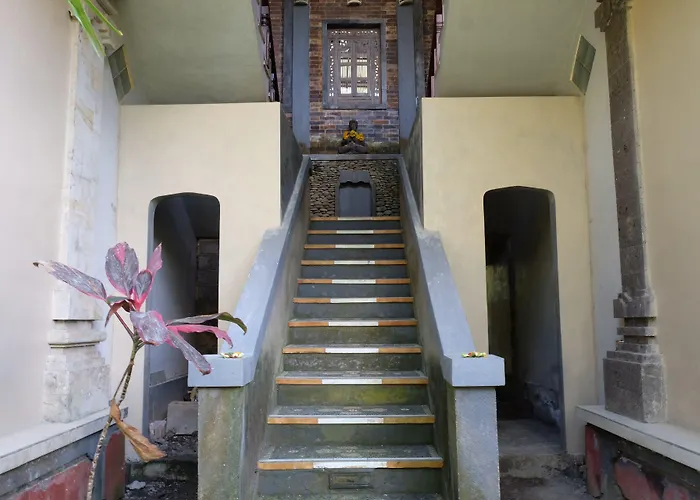 Karang Mesari * ウブド