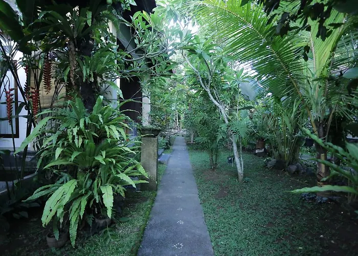 ゲストハウス Karang Mesari *