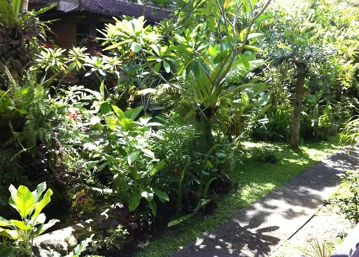 Karang Mesari ゲストハウス *